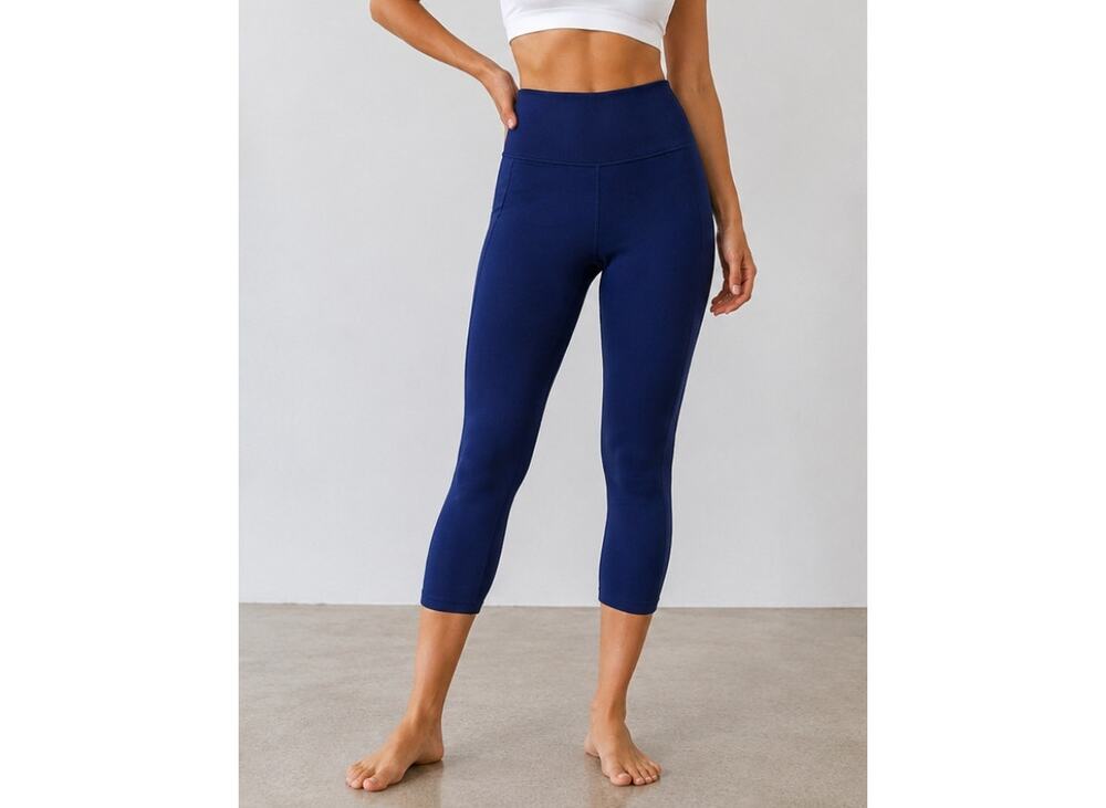 NUX Seamless Navy High Rise Capri Compression Leggings Women's Medium NWOT